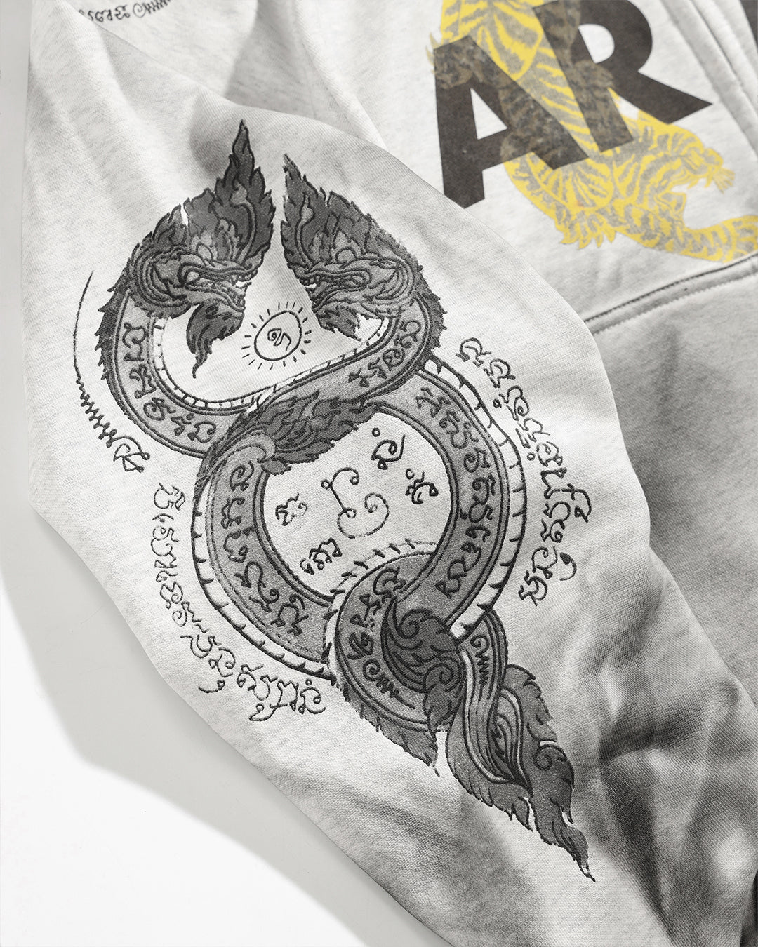 SHOOT + UNCM SAK YON ARMY ZIP UP
